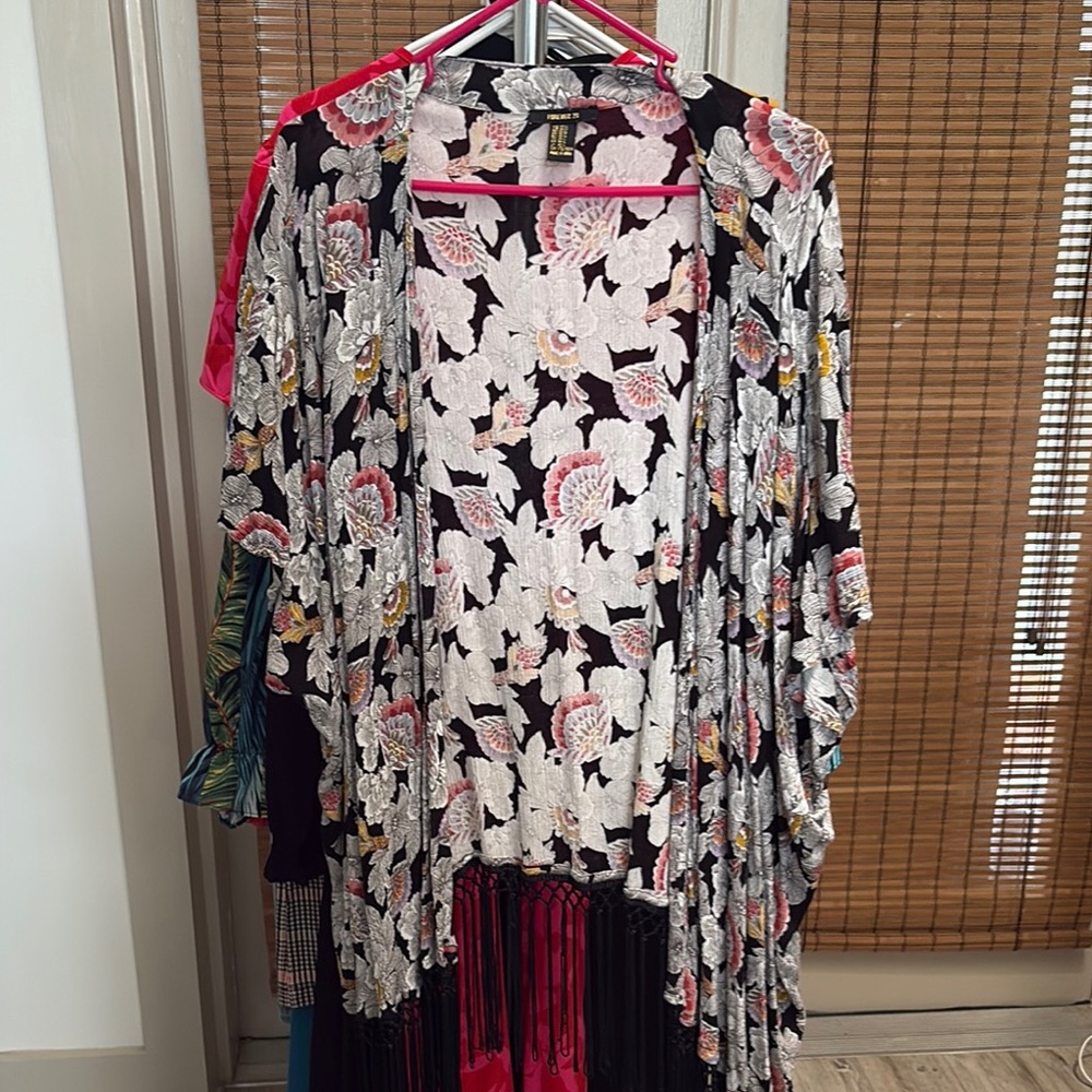 Forever 21 Black and White Boxy Blouse